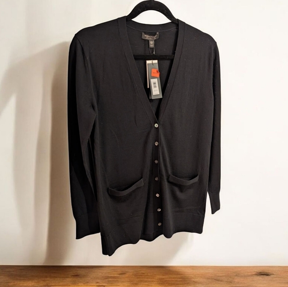 206 NWT Banana Republic 100% Merino Wool Black Button-Up Cardigan - Picture 1 of 4